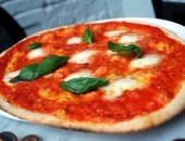 Cheap flights to Naples: Margherita Pizza