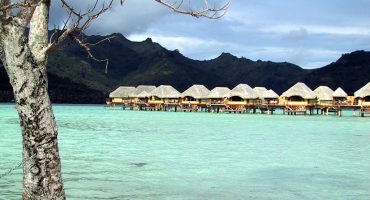Tahiti: one cheap flight to paradise, please!