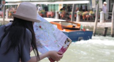 How to blend in with the locals while travelling