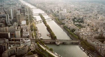 Paris: “Do you speak touriste?”