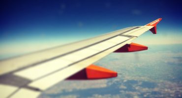 easyJet carry-on luggage: pack less or into the hold it goes