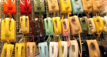 EU slashes mobile roaming fees for travellers