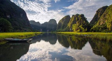 Vietnam welcomes gay travellers by dropping ban
