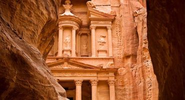 Jordan waives visa fees hoping to lure tourists