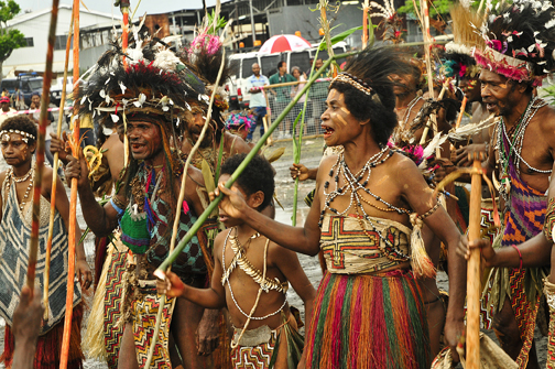 PHOTOS: Papua New Guinea's tribal meeting - The Traveller's Magazine