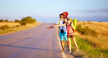 8 ways to make a living while traveling