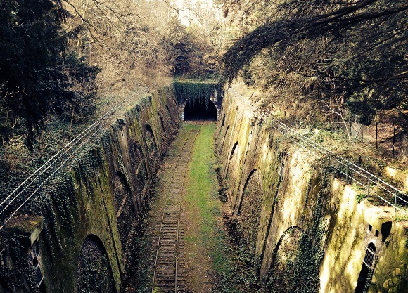Abandoned railway line Petite Ceinture in Paris