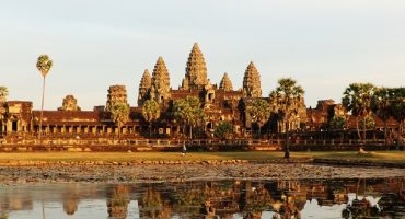 Tourists asked to cover up before visiting Angkor Wat