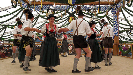 oktoberfest-dances